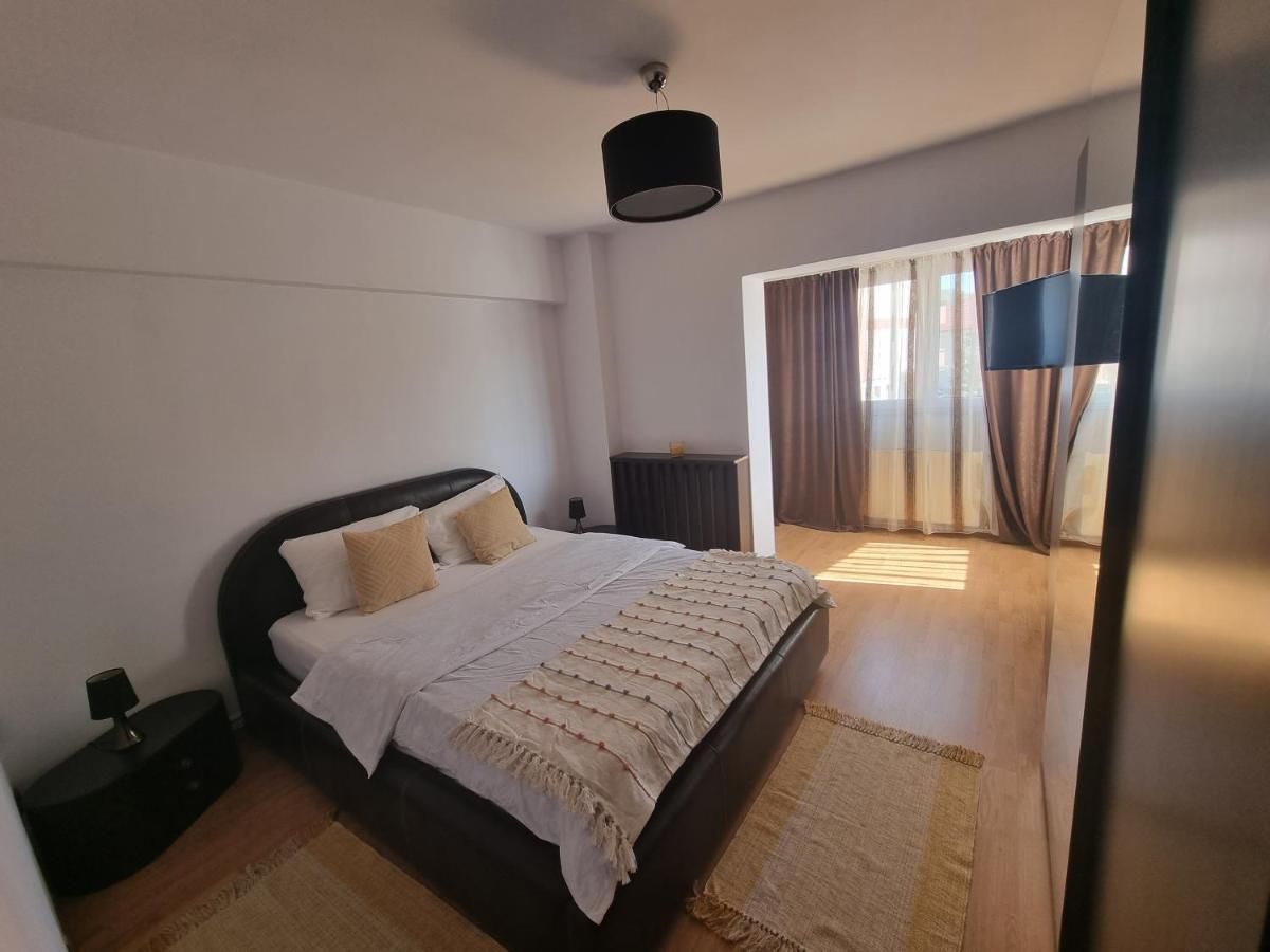 Clau Home Hunedoara Bagian luar foto