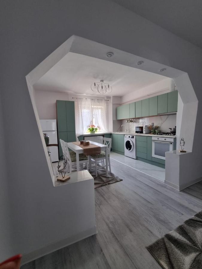 Clau Home Hunedoara Bagian luar foto